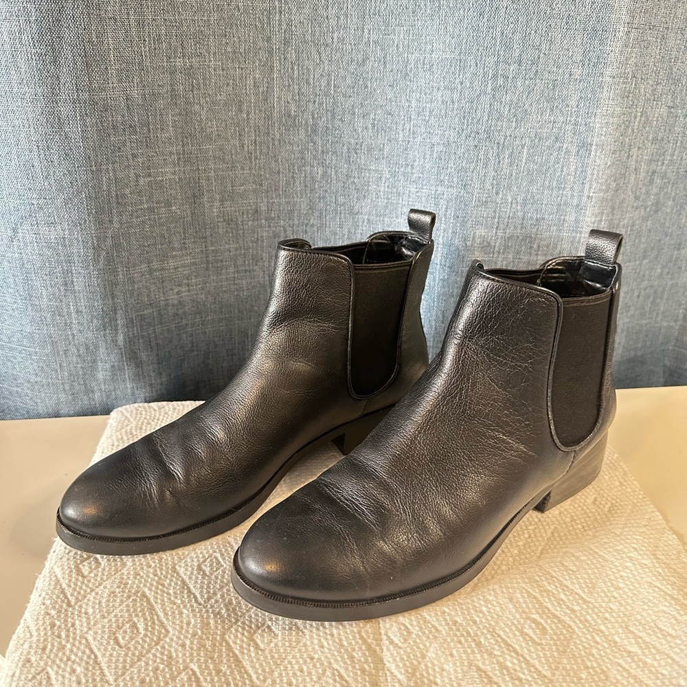 Women’s Cole‎ Haan Chelsea Boots Black Leather Ankle 7.5B
